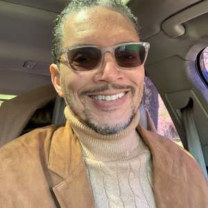 Meet your Posher, Sullivan